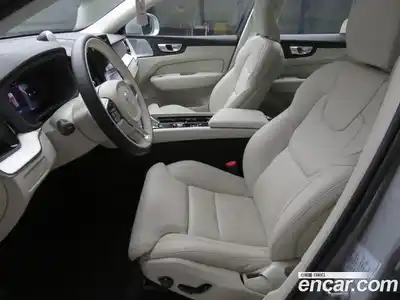 Volvo XC60 2026 2.0 Автомат в Москве № 230723, миниатюра 10