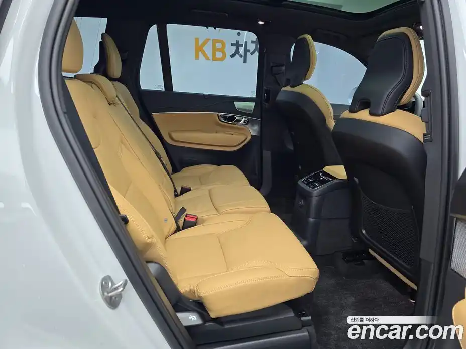 Volvo XC90 2024 2.0 Автомат в Москве № 230782, фото 11