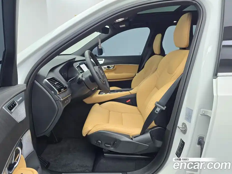 Volvo XC90 2024 2.0 Автомат в Москве № 230782, фото 10