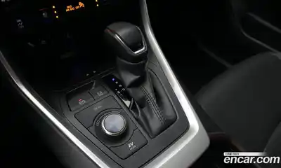 Toyota RAV4 2024 2.5 Автомат в Москве № 232807, миниатюра 9