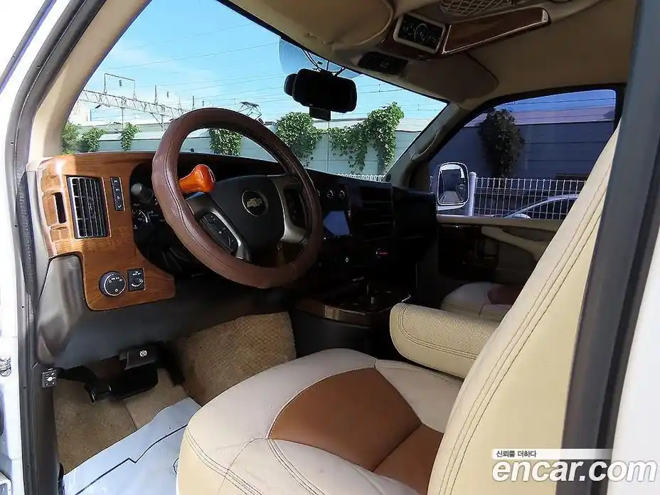 Chevrolet Express Van 2014 5.3 Автомат в Москве № 235639, фото 8