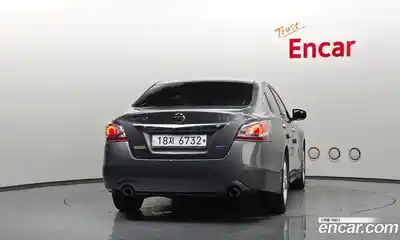 Nissan Altima 2015 2.5 Автомат в Москве № 248839, миниатюра 8
