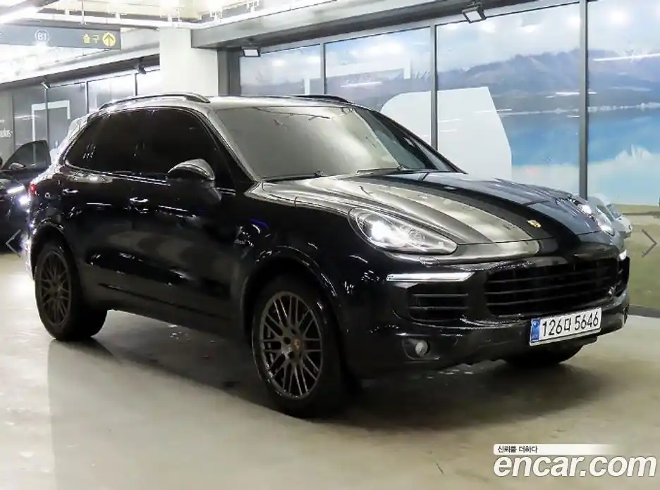 Porsche Cayenne 2017 3.0 Автомат в Москве № 252469, фото 1