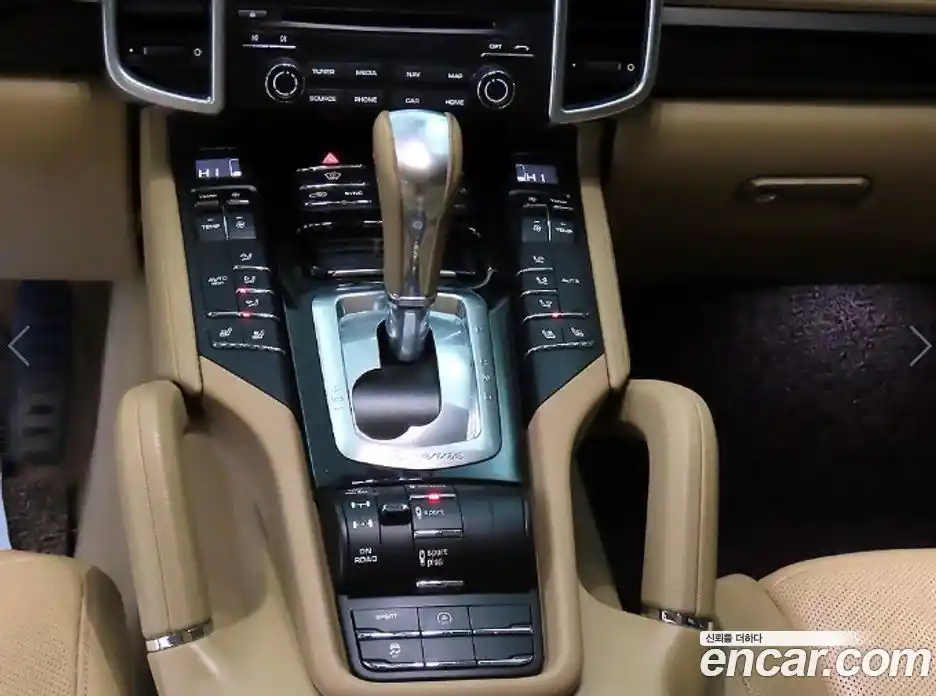 Porsche Cayenne 2017 3.0 Автомат в Москве № 252469, фото 12