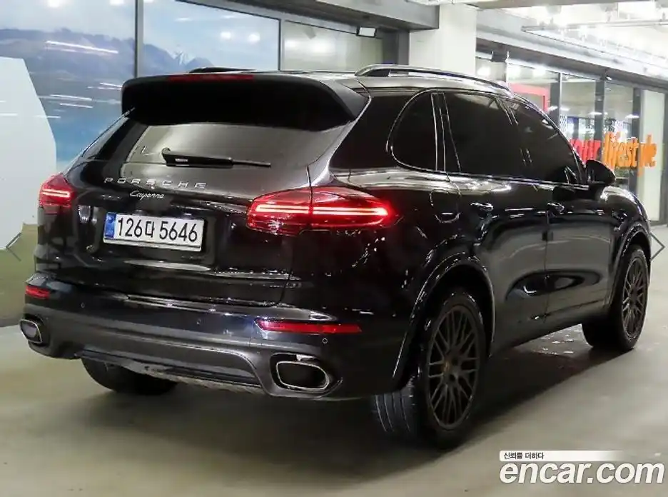 Porsche Cayenne 2017 3.0 Автомат в Москве № 252469, фото 4
