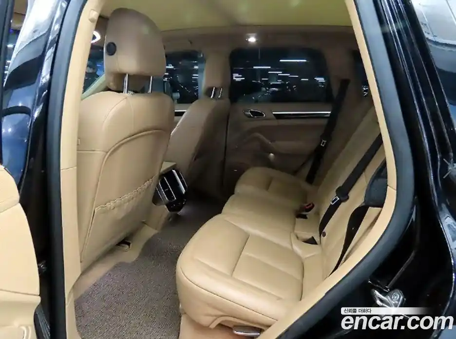 Porsche Cayenne 2017 3.0 Автомат в Москве № 252469, фото 7