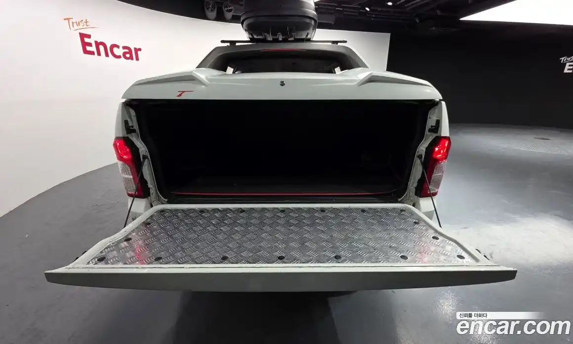 SsangYong Korando 2016 2.0 Автомат в Москве № 260841, фото 2