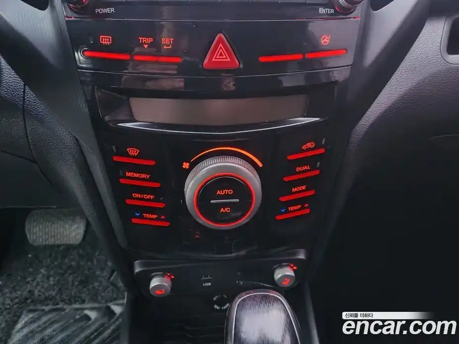 SsangYong TIBOLI 2017 1.6 Автомат в Москве № 261394, фото 14