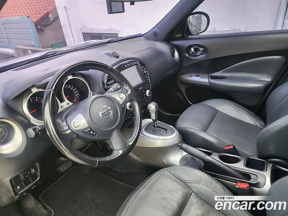 Nissan Juke 2014 1.6 Автомат в Москве № 267466, фото 13