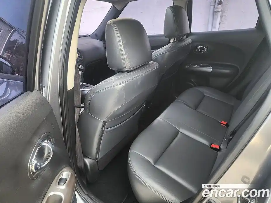 Nissan Juke 2014 1.6 Автомат в Москве № 267466, фото 16