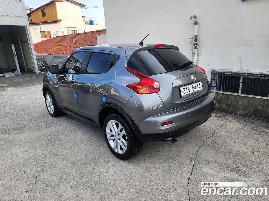 Nissan Juke 2014 1.6 Автомат в Москве № 267466, фото 4