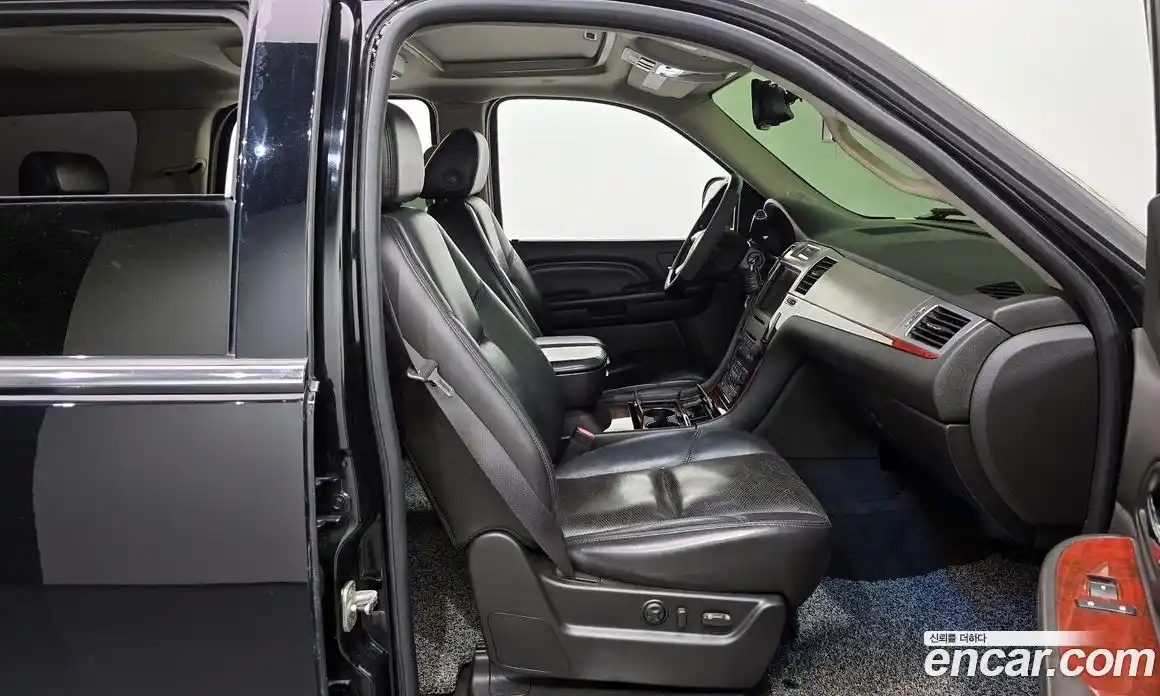 Cadillac Escalade 2007 6.2 Автомат в Москве № 285602, фото 13