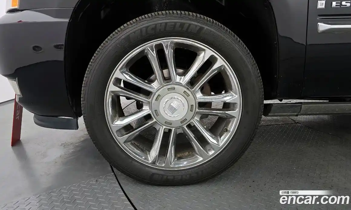 Cadillac Escalade 2007 6.2 Автомат в Москве № 285602, фото 15