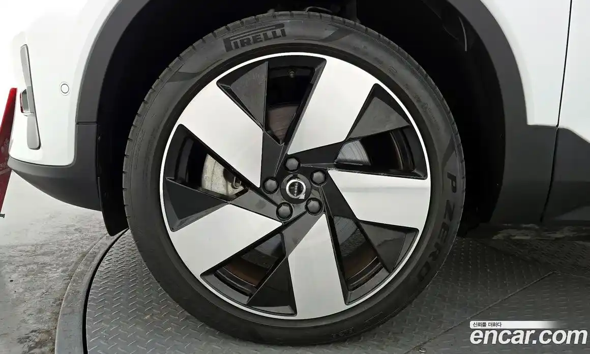 Volvo C40 2023 0.2 Автомат в Москве № 293720, фото 11