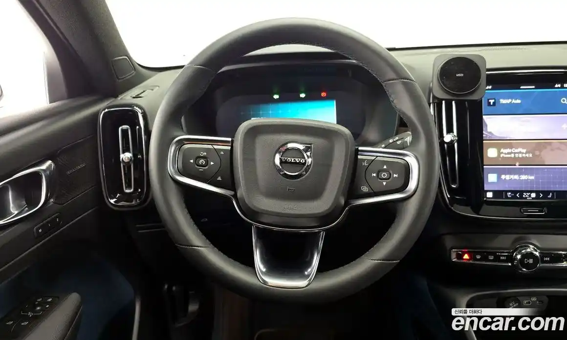 Volvo C40 2023 0.2 Автомат в Москве № 293720, фото 15