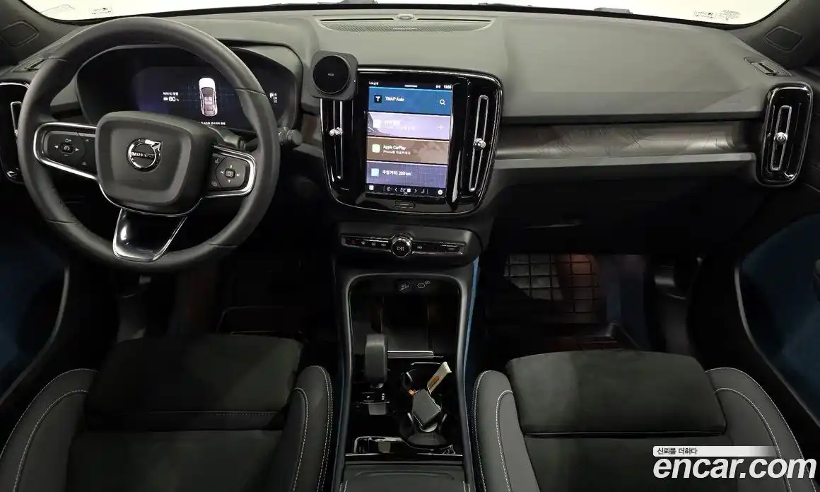 Volvo C40 2023 0.2 Автомат в Москве № 293720, фото 9