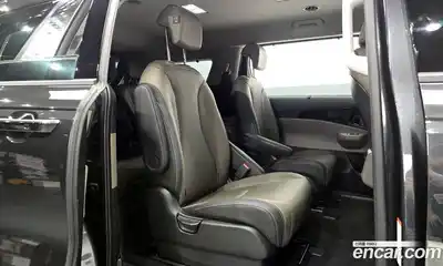 Kia Canival 2025 2.2 Автомат в Москве № 321090, миниатюра 4