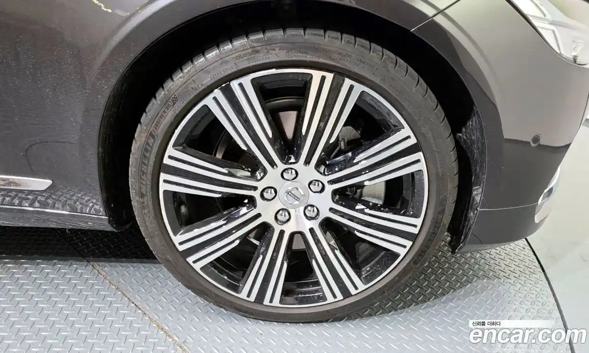 Volvo S90 2024 2.0 Автомат в Москве № 325998, фото 20