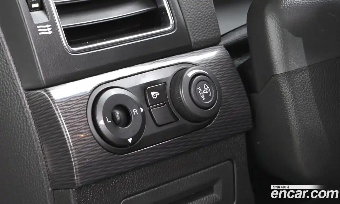 Chevrolet Captiva 2013 2.0 Автомат в Москве № 327178, фото 16