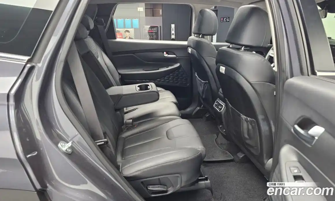 Hyundai Santa Fe 2023 2.5 Автомат в Москве № 335663, фото 3