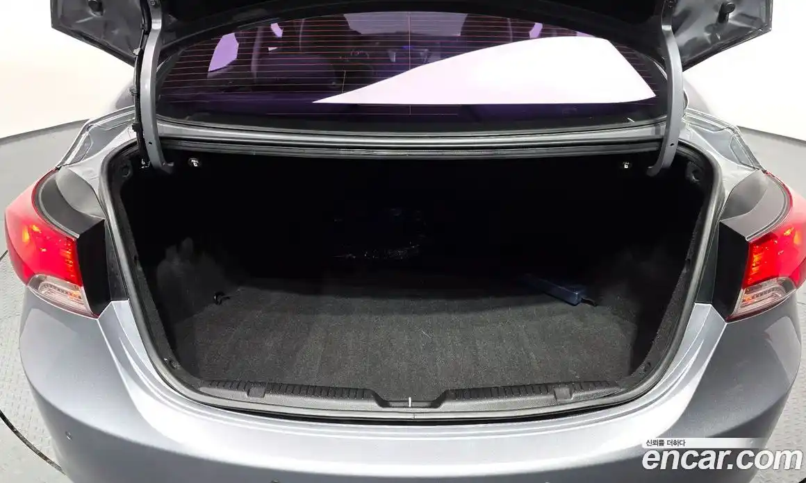 Hyundai Avante 2012 1.6 Автомат в Москве № 3463, фото 20