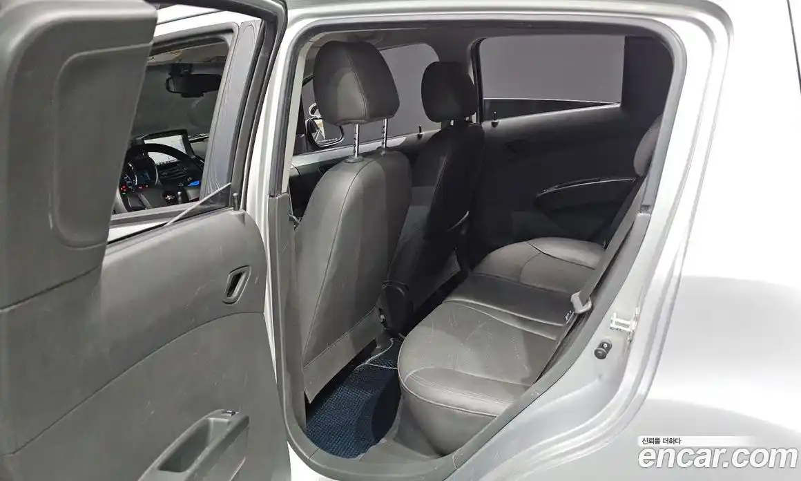 Chevrolet Spark 2014 1.0 Автомат в Москве № 371299, фото 13