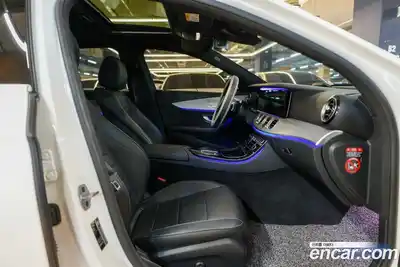 Mercedes-Benz E-Class 2021 2.0 Автомат в Москве № 372482, миниатюра 7