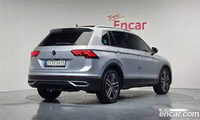 Volkswagen Tiguan 2022 2.0 Автомат в Москве № 383022, миниатюра 2