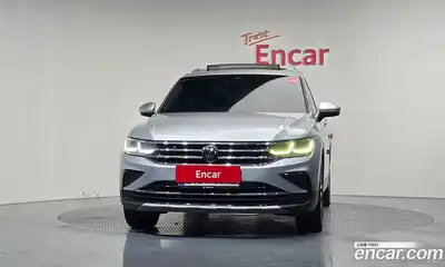 Volkswagen Tiguan 2022 2.0 Автомат в Москве № 383022, миниатюра 3