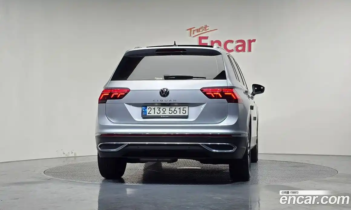 Volkswagen Tiguan 2022 2.0 Автомат в Москве № 383022, фото 4