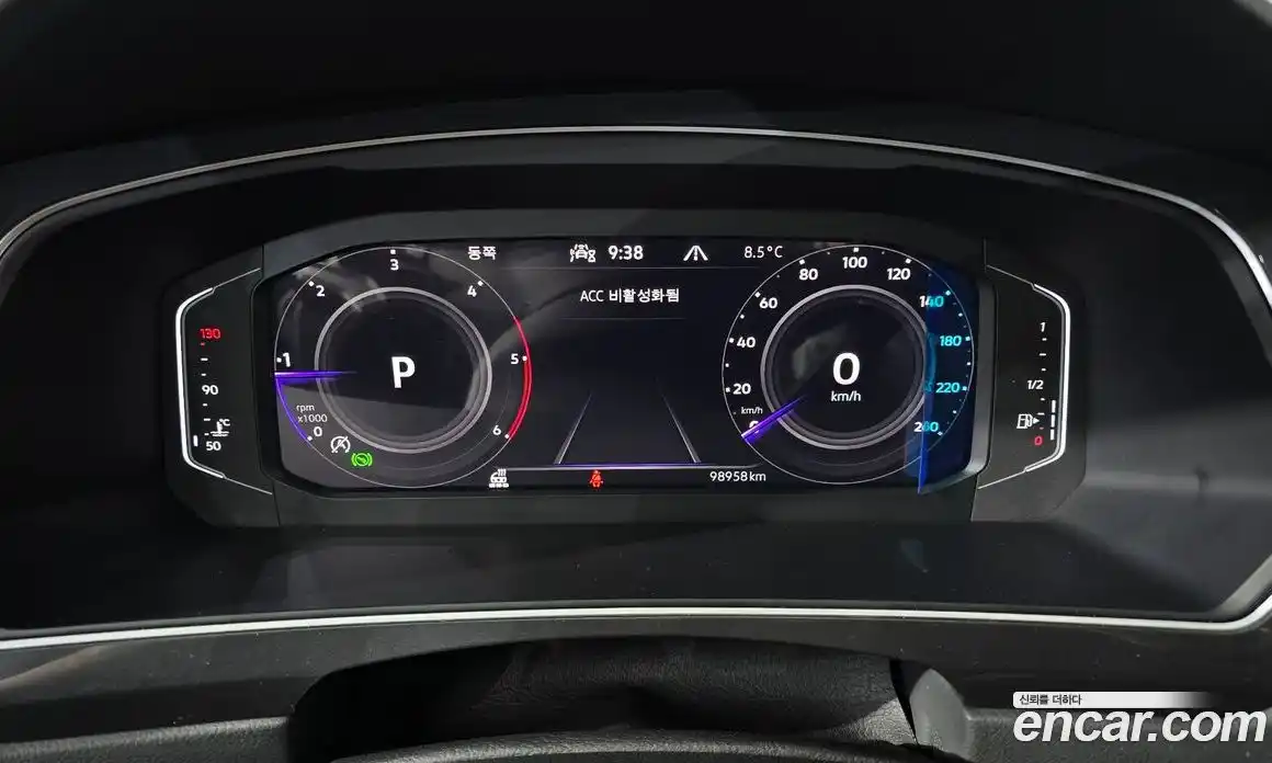 Volkswagen Tiguan 2022 2.0 Автомат в Москве № 383022, фото 8