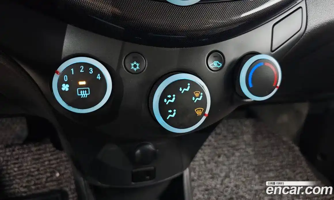 Chevrolet Spark 2014 1.0 Автомат в Москве № 39040, фото 16