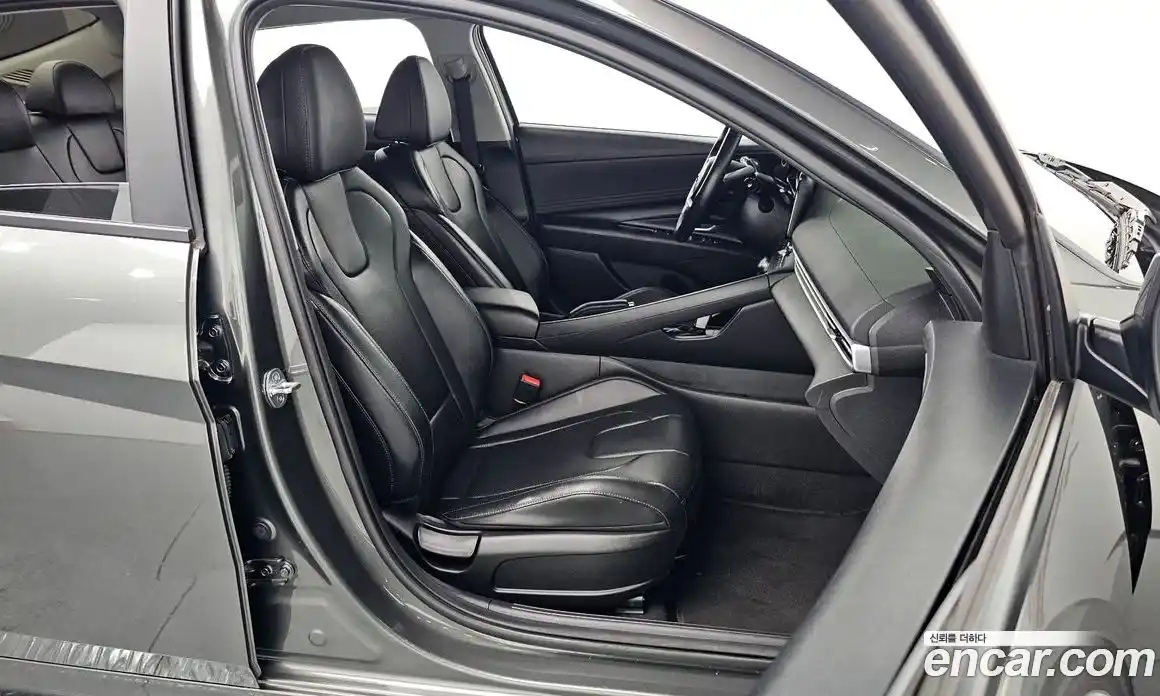 Hyundai Avante 2023 1.6 Автомат в Москве № 397450, фото 10