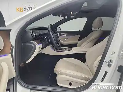 Mercedes-Benz E-Class 2023 1.9 Автомат в Москве № 411844, миниатюра 11