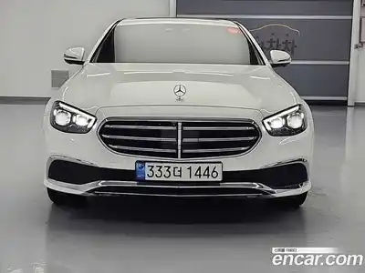 Mercedes-Benz E-Class 2023 1.9 Автомат в Москве № 411844, миниатюра 3