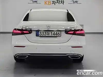 Mercedes-Benz E-Class 2023 1.9 Автомат в Москве № 411844, миниатюра 4