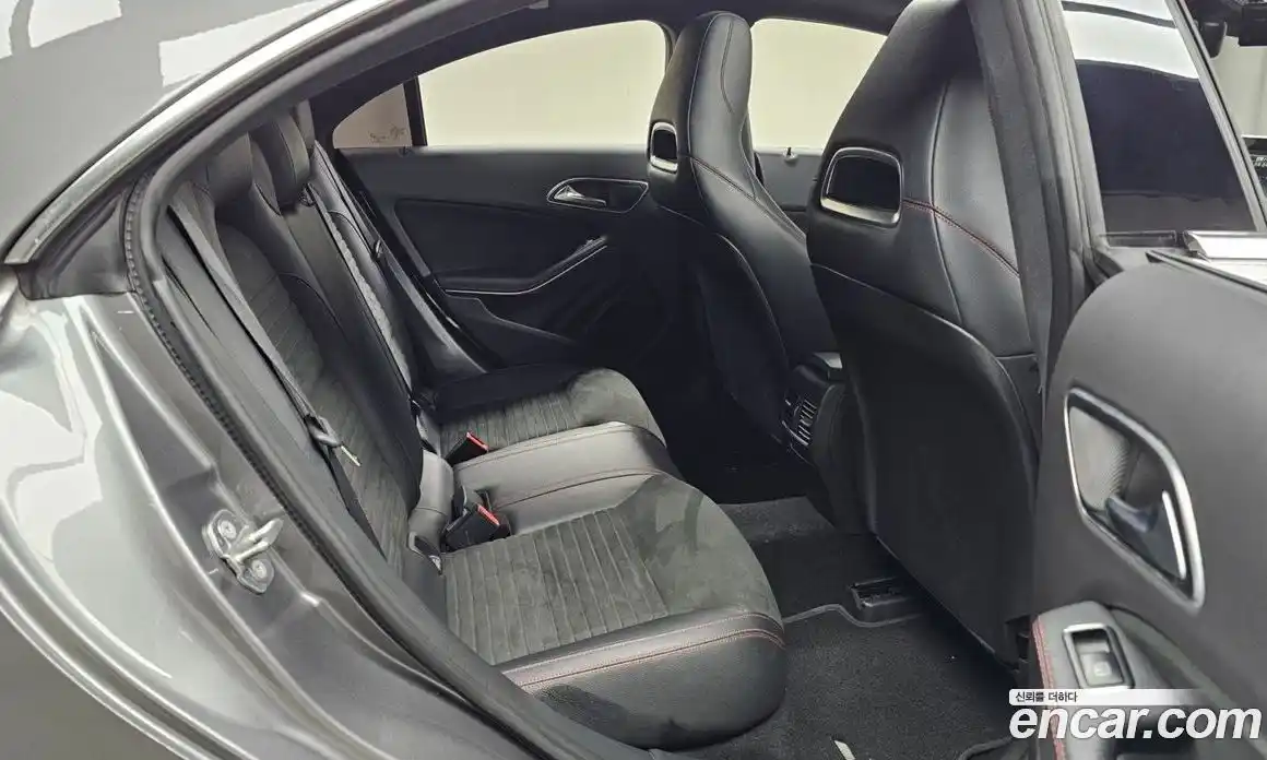 Mercedes-Benz CLA-Class 2018 2.0 Автомат в Москве № 412589, фото 12