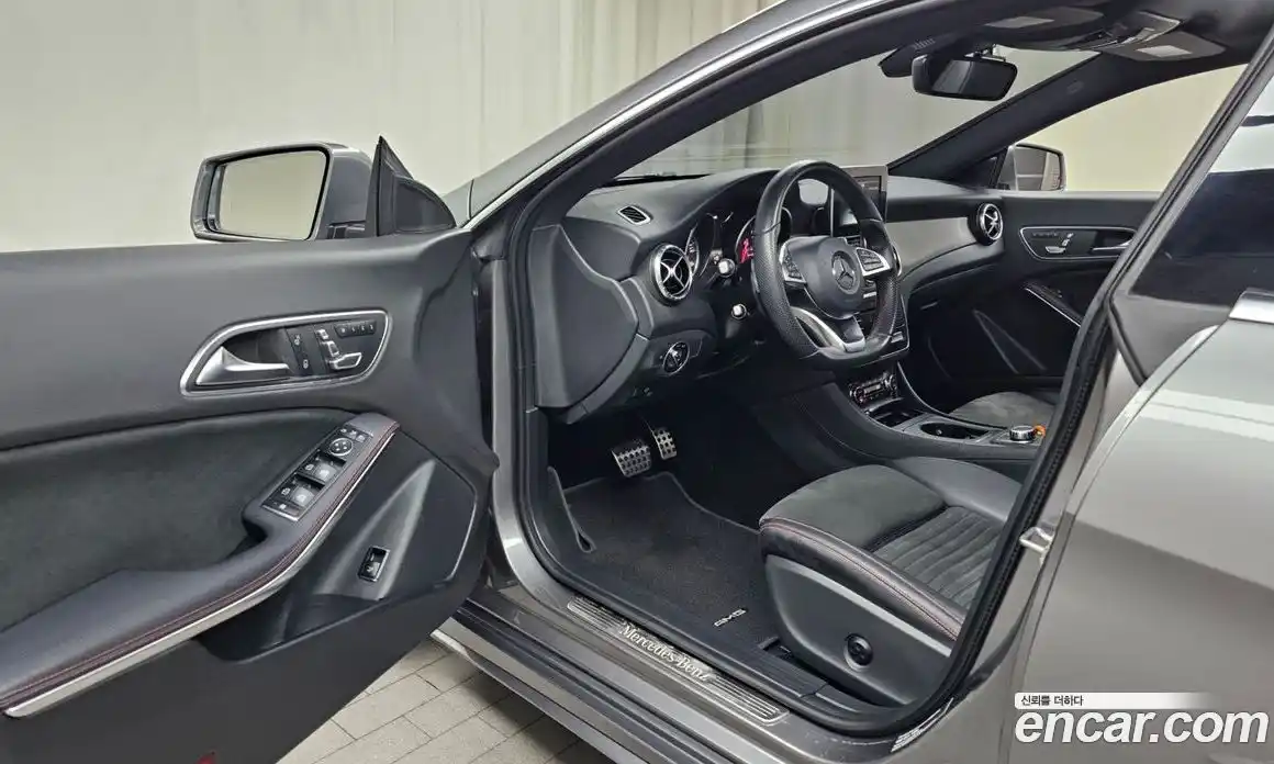 Mercedes-Benz CLA-Class 2018 2.0 Автомат в Москве № 412589, фото 10