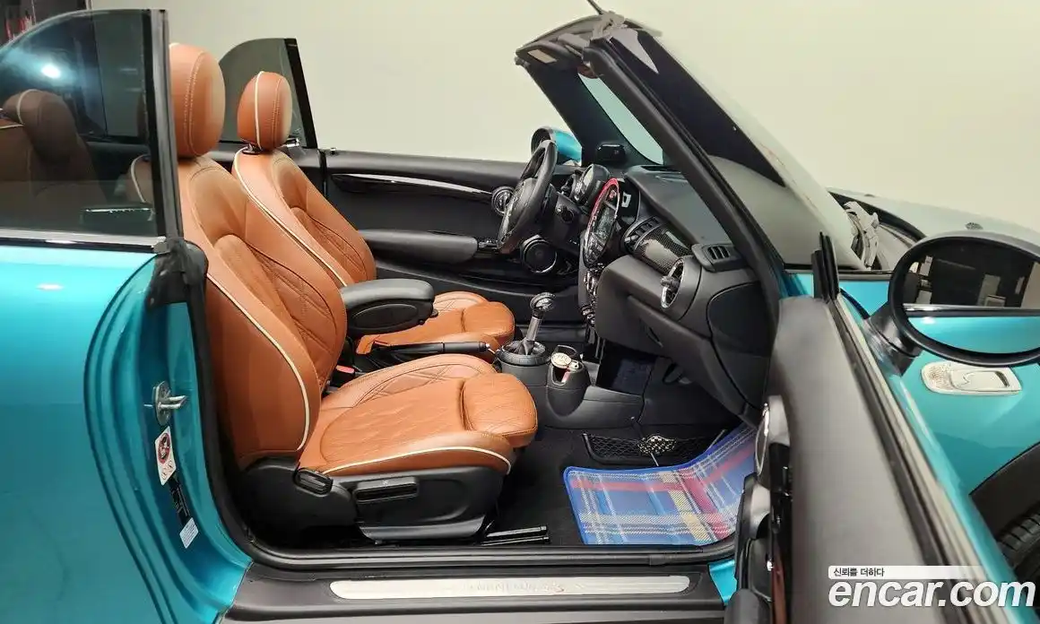 Mini Cooper Convertible 2017 2.0 Автомат в Москве № 432082, фото 12
