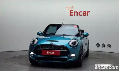 Mini Cooper Convertible 2017 2.0 Автомат в Москве № 432082, миниатюра 3