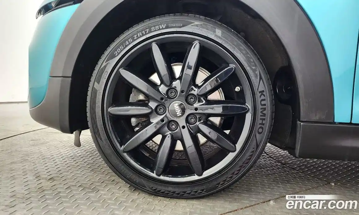 Mini Cooper Convertible 2017 2.0 Автомат в Москве № 432082, фото 5