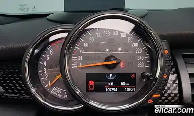 Mini Cooper Convertible 2017 2.0 Автомат в Москве № 432082, миниатюра 8