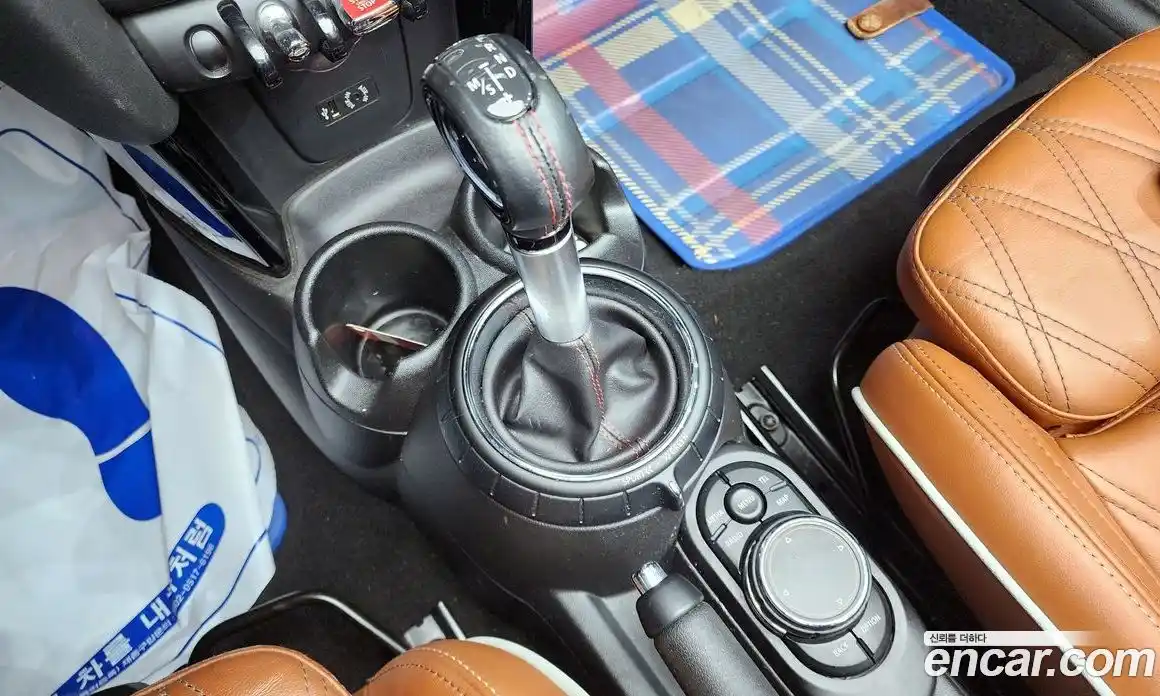 Mini Cooper Convertible 2017 2.0 Автомат в Москве № 432082, фото 9