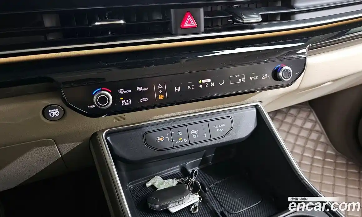 Kia Canival 2024 3.5 Автомат в Москве № 4411, фото 20