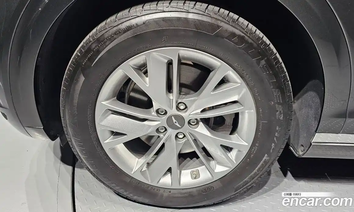 Genesis GV70 2024 2.5 Автомат в Москве № 4514, фото 14