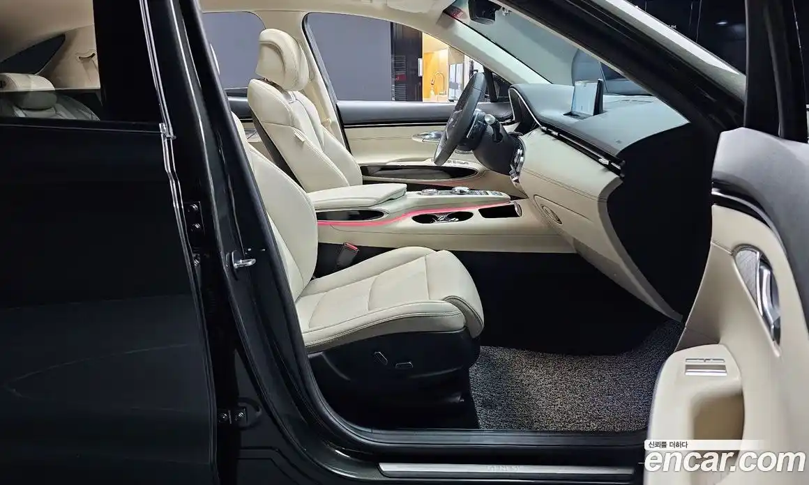 Genesis GV70 2024 2.5 Автомат в Москве № 4514, фото 16