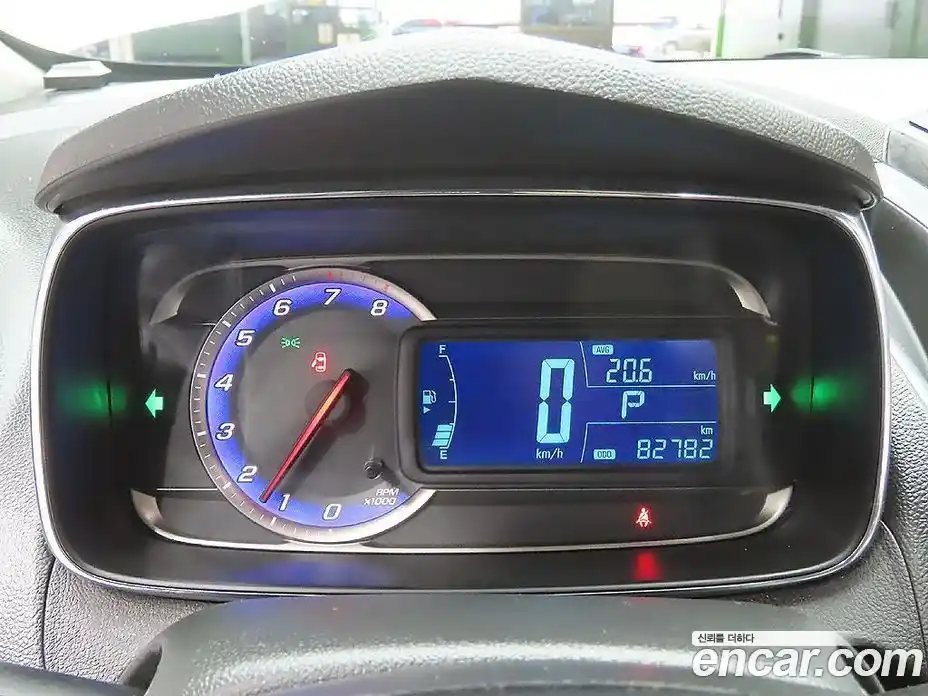 Chevrolet Trax 2015 1.4 Автомат в Москве № 452460, фото 8