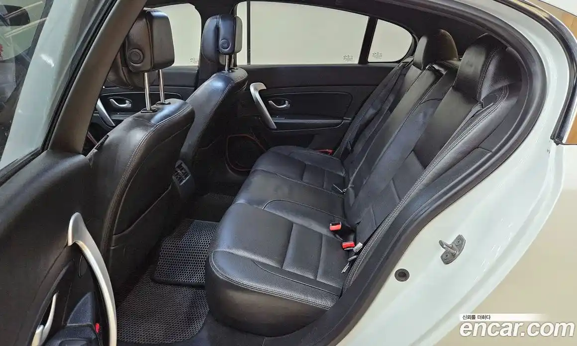 Renault SM5 2015 1.6 Автомат в Москве № 463315, фото 9