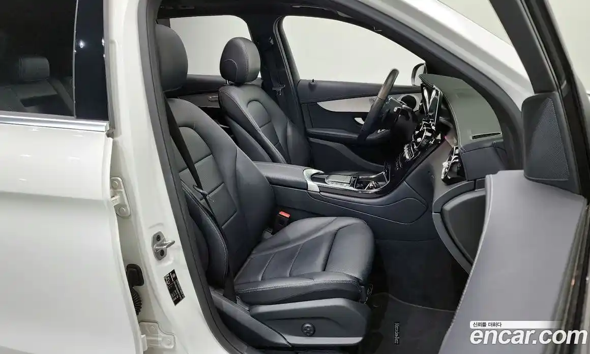 Mercedes-Benz GLC-Class 2021 2.0 Автомат в Москве № 466318, фото 12