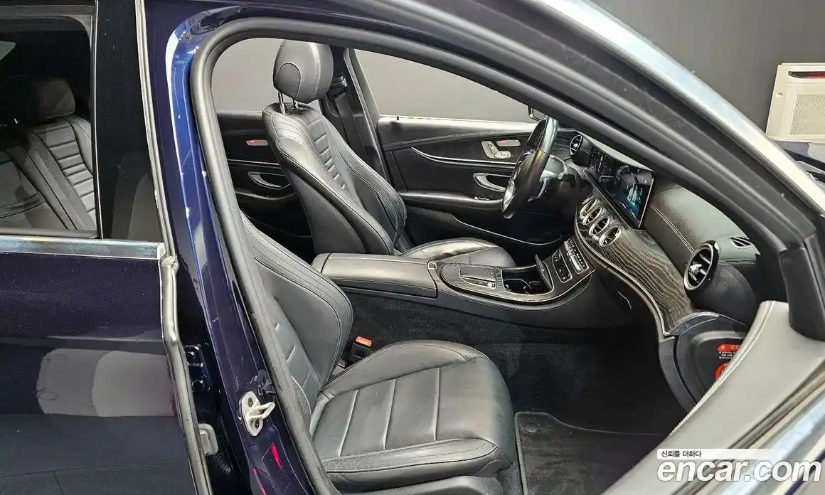 Mercedes-Benz E-Class 2021 1.9 Автомат в Москве № 468022, фото 12